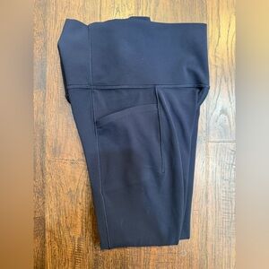 Athleta Salutation 7/8 Tight in Powervita Navy